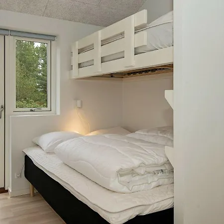 6 Person Holiday In *