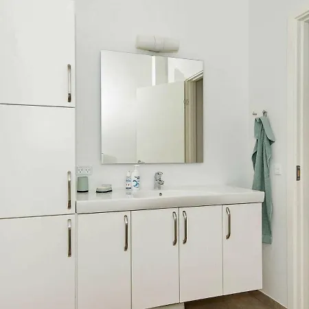 Сasa de vacaciones 6 Person Holiday In *